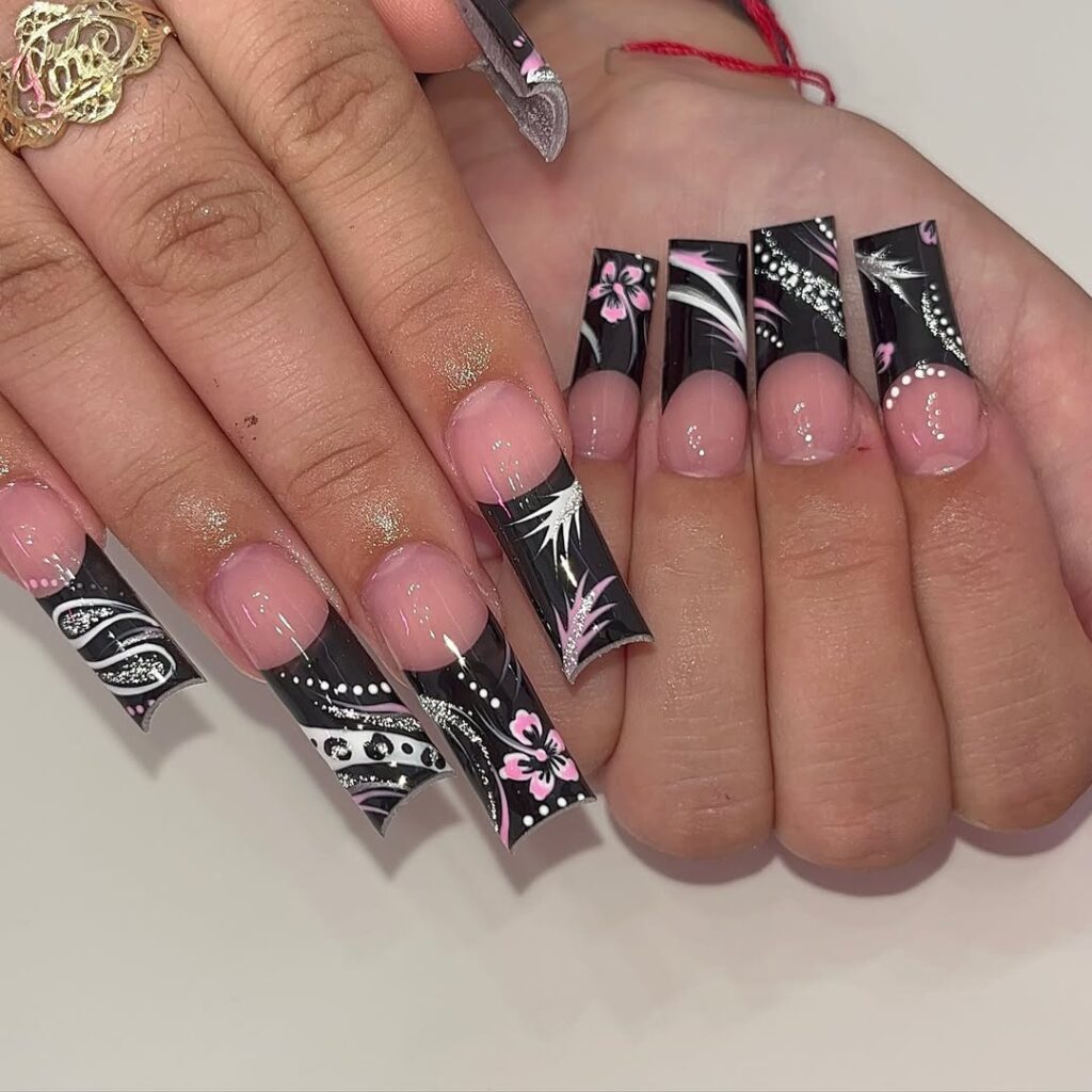 Y2K-Inspired Nails