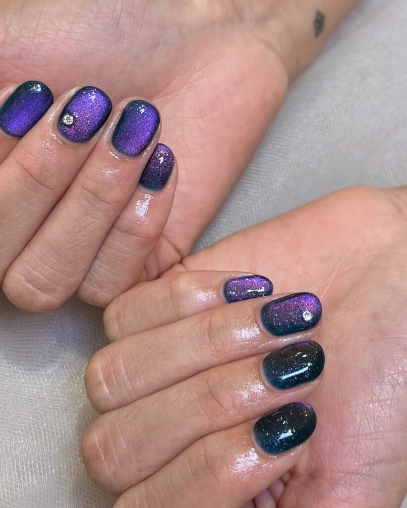 Dual-Tone Cat Eye Nails