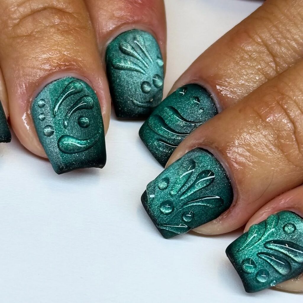 Matte Cat Eye Nails