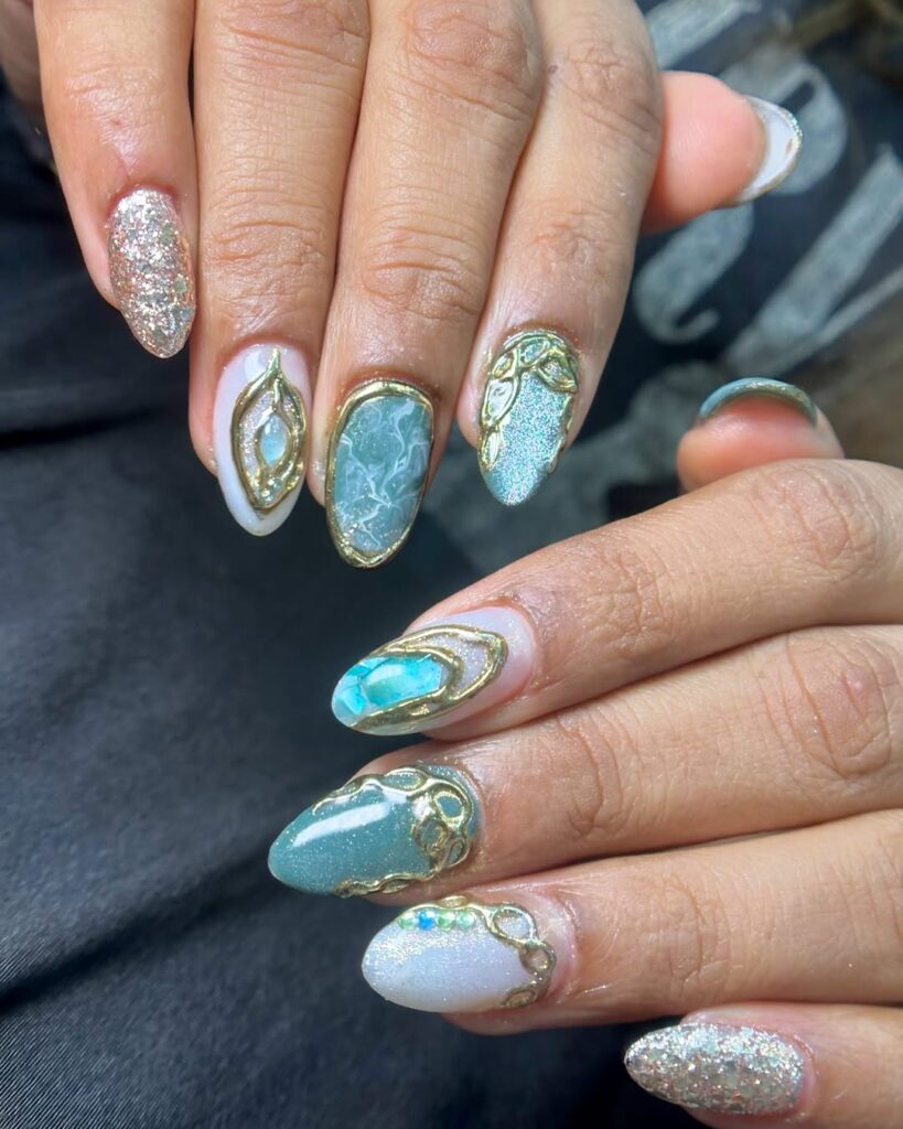 Chrome Cat Eye Nails