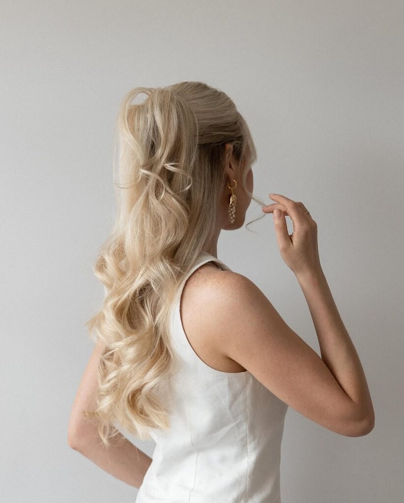 Top 19 Claw Clip Hairstyle Ideas: Trendy and Effortless Looks for Every Occasion 12 Half-Up Claw Clip with Volume