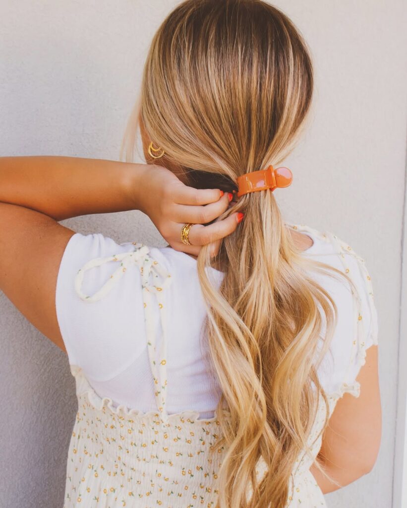 Top 19 Claw Clip Hairstyle Ideas: Trendy and Effortless Looks for Every Occasion 7 Claw Clip Ponytail