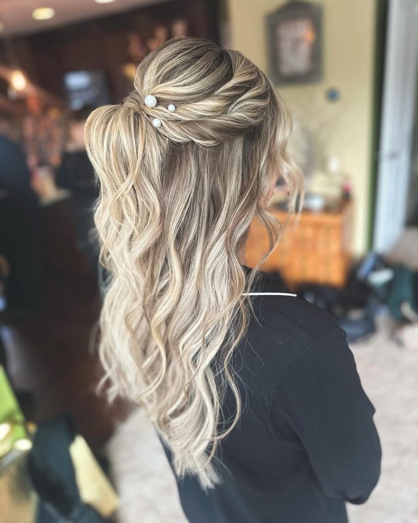 Top 19 Claw Clip Hairstyle Ideas: Trendy and Effortless Looks for Every Occasion 6 Half-Up Claw Clip with Braids