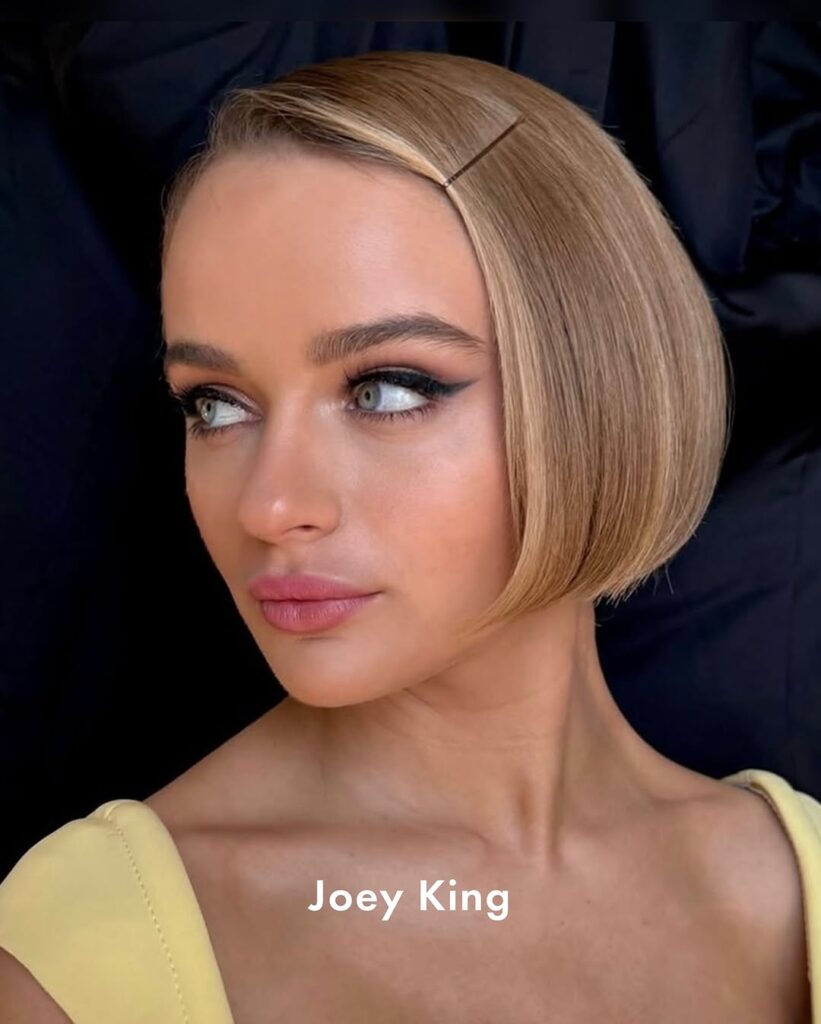 Top 19 Claw Clip Hairstyle Ideas: Trendy and Effortless Looks for Every Occasion 4 Side-Swept Claw Clip