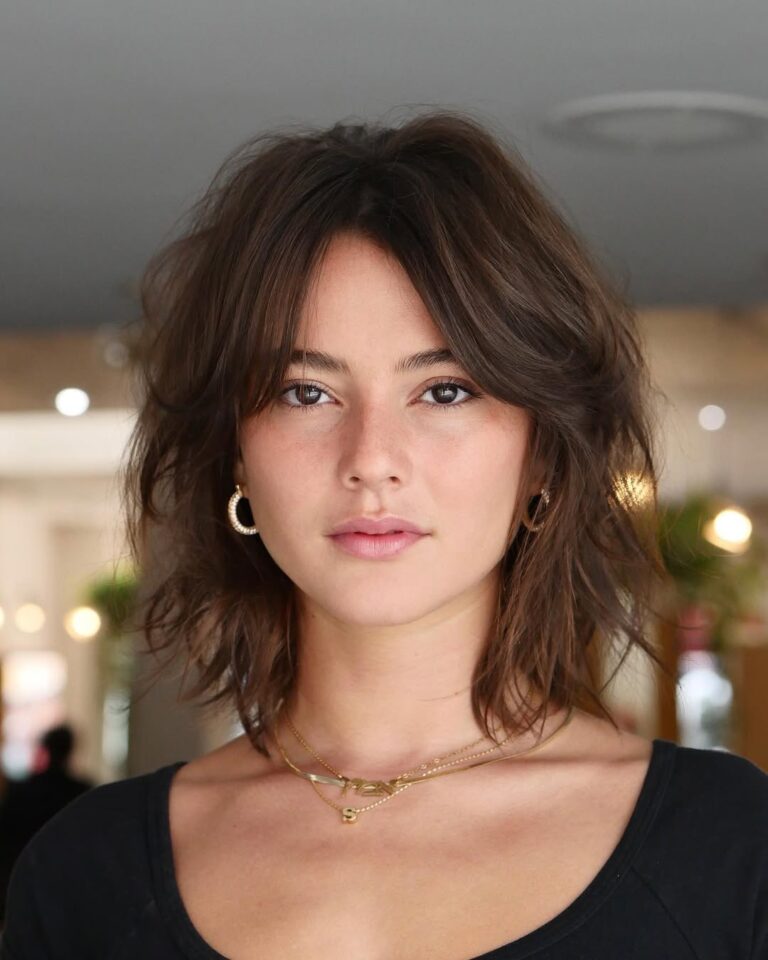 Top 10 Blunt Cut Hairstyles for Women: Trendy Ideas for 2024
