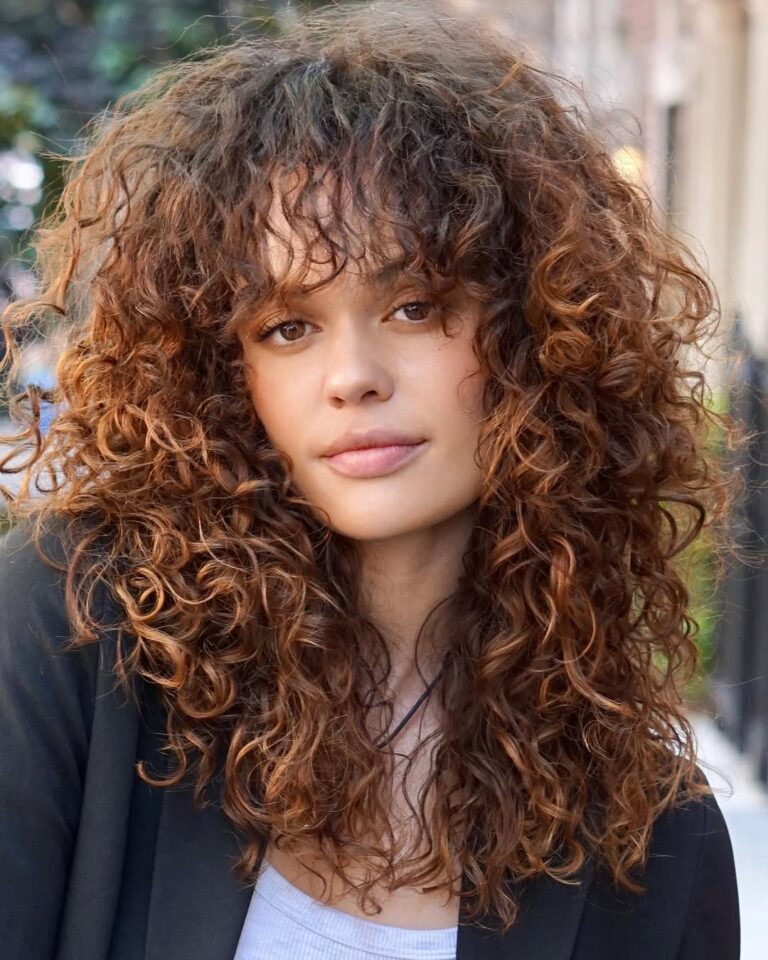 Top 10 Shag Cut Hairstyles for Women: Trendy Ideas for 2024