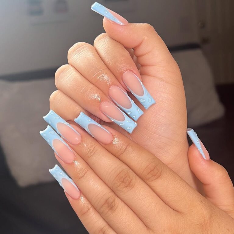 blue nails