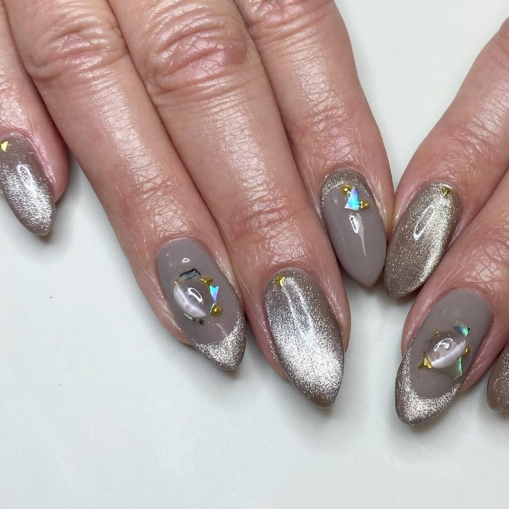 Greige Nails (Grey + Beige)