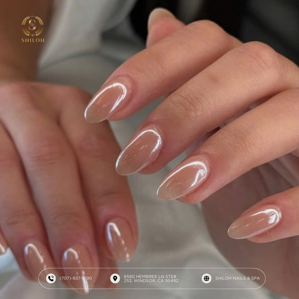 Glossy Bare Nails with a Single Accent